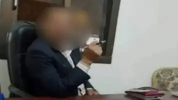 عدّل أقواله وأقر بالجريمة.. سفاح المعمورة يمثل جريمة قتل الضحية الثالثة ودفنه في الإسكندرية