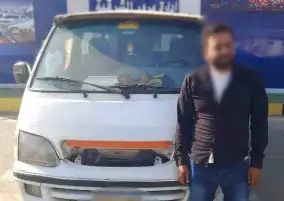 ضبط سائق ميكروباص لسيره عكس الاتجاه وتعريض المواطنين للخطر بالشرقية
