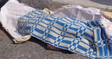 يُرجح ارتباطها بضحايا الهجرة غير الشرعية.. العثور على جثة قذفتها الأمواج إلى شاطئ الميناء القديم بمطروح
