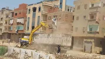 منال عوض: رفع إشغالات الشوارع وتراكمات المخلفات وبؤر فرز للقمامة بـ5 محافظات