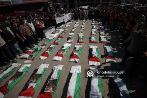 غزة.. تشييع جثامين 50 فلسطينيا قتلتهم إسرائيل خلال الإبادة