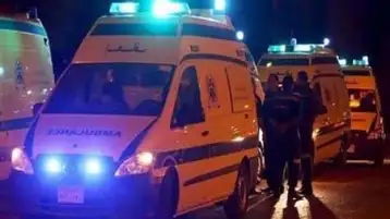 مصرع 3 أشخاص وإصابة 51 في تصادم أتوبيس سياحي ونقل بمقطورة بمحور الضبعة