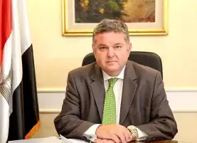 وزير قطاع الأعمال العام يستعرض التقرير النهائي لمنظومة تداول القطن لموسم 2021-2022